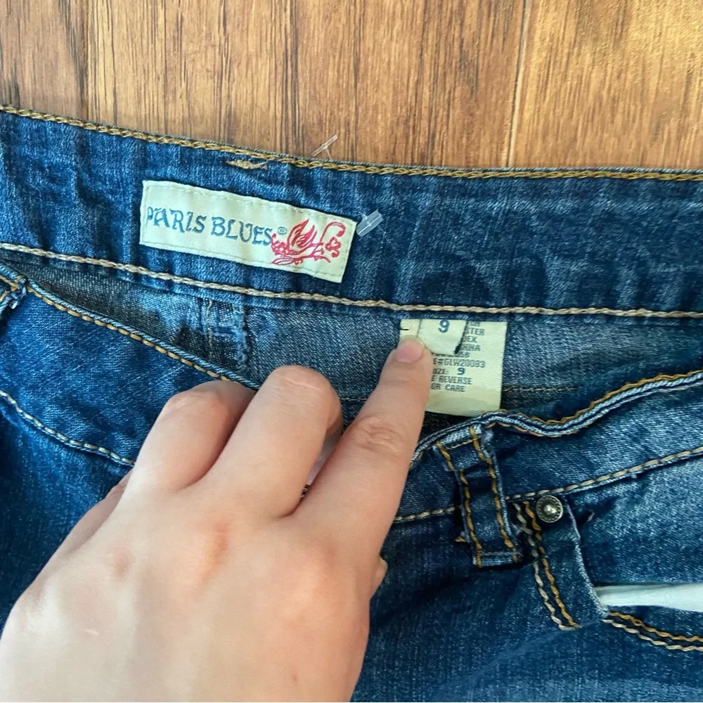 Paris Blues Women’s Size 9 Jeans Blue Mid Rise Straight Leg Distressed - Picture 2 of 9
